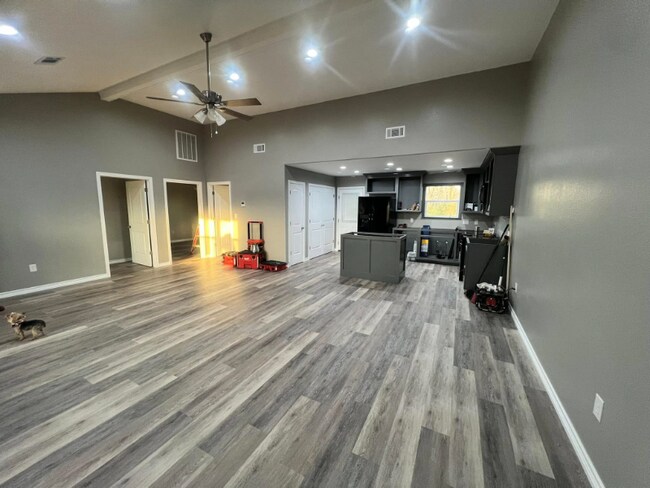 Foto del edificio - 167 Ballard Dr