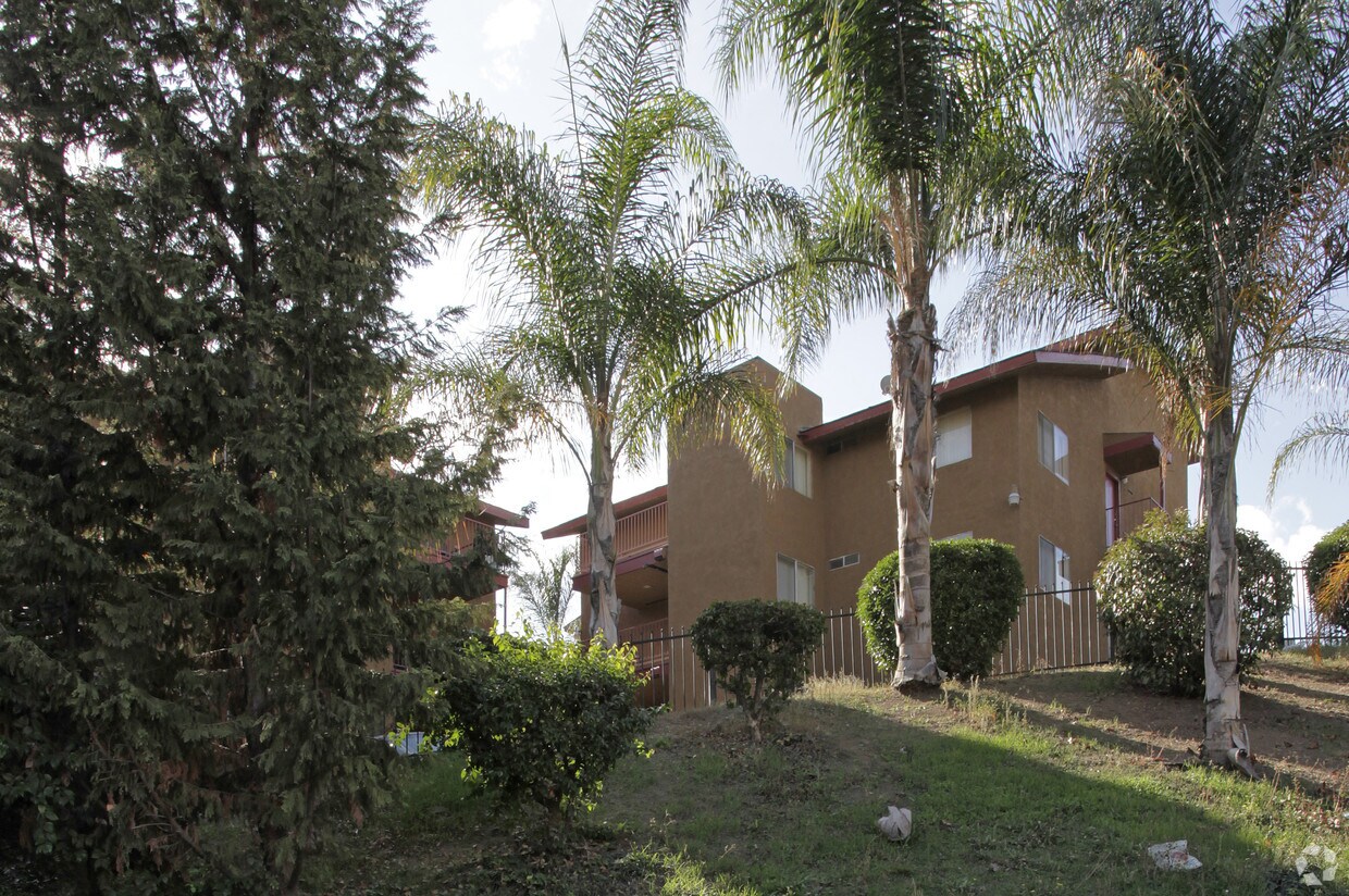 Foto del edificio - 218-222 W Olive Ave