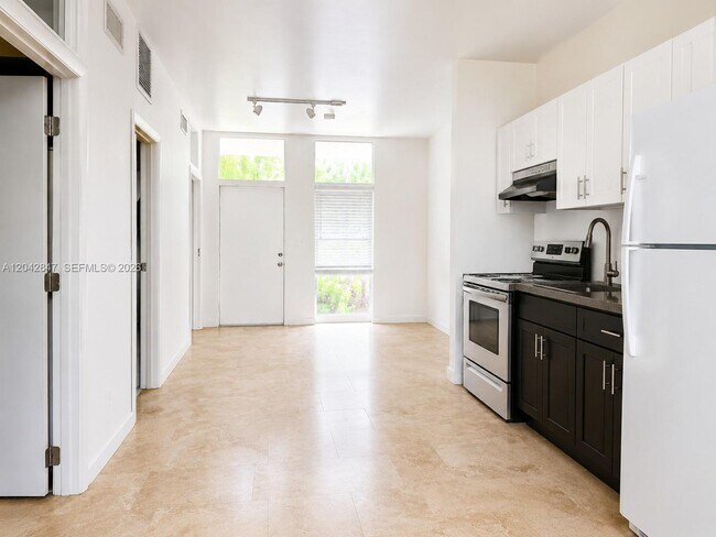 Building Photo - 428 NW 82nd Terrace