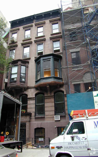 Primary Photo - 17 E 77th St