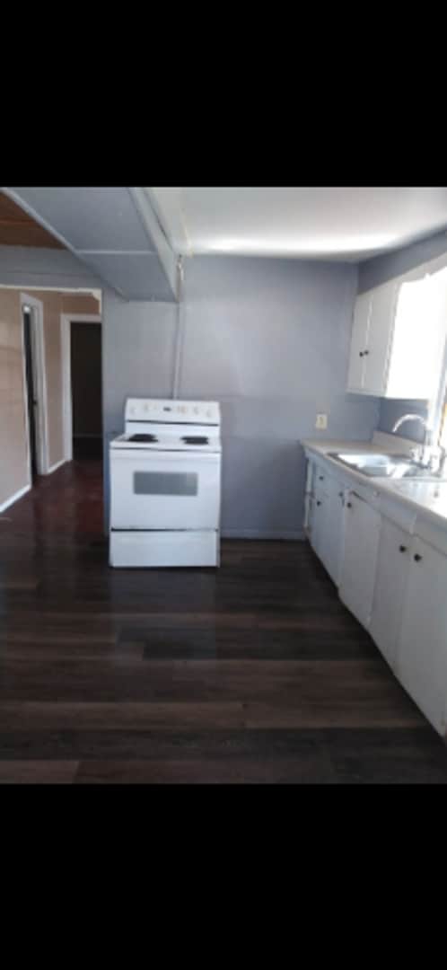 Building Photo - 105 E Bond St