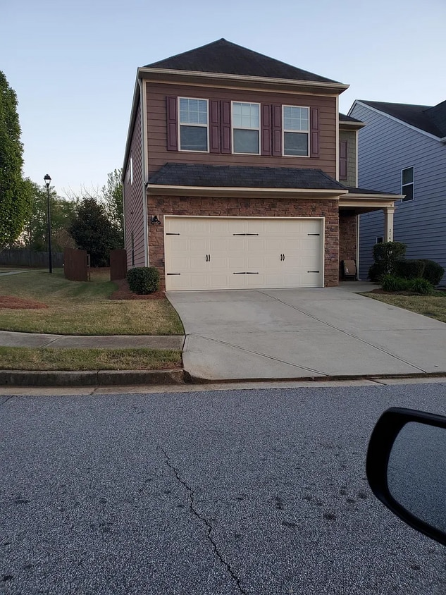 214 Lakeside Dr, Woodstock, GA 30188 House Rental in Woodstock, GA