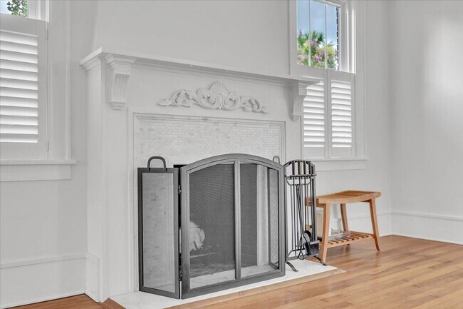 Foto del edificio - Historic Charm Meets Modern Elegance in Sa...
