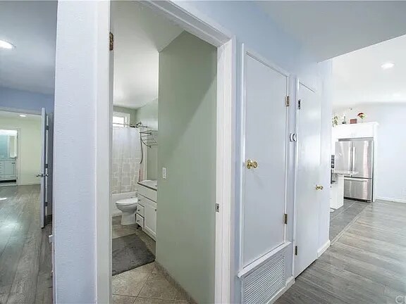 Primary Photo - 5746 Natick Ave