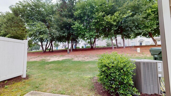 Foto del edificio - 1224 Garden Stone Dr