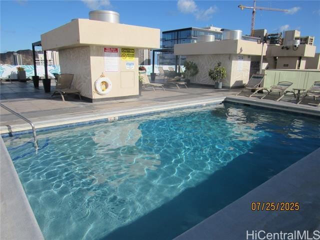 Building Photo - 2345 Ala Wai Blvd