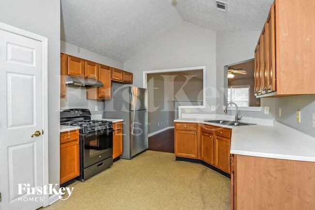 Foto del edificio - 830 James Ridge Dr
