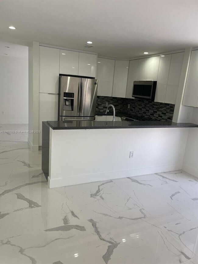 Foto del edificio - 7030 SW 41st Pl