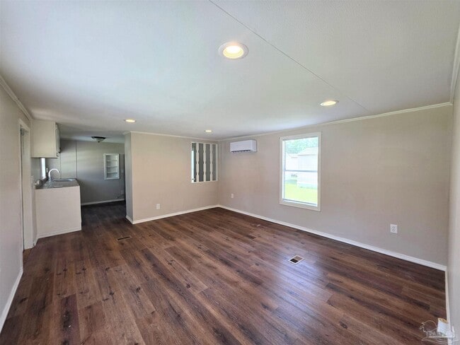 Building Photo - 2821 Hillcrest Ave