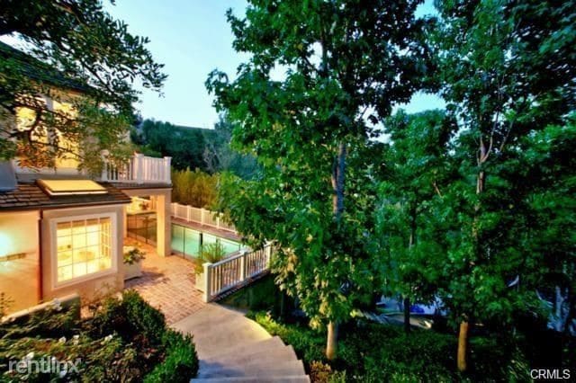 Building Photo - 5 br, 6 bath House - 30562 Hunt Club Dr