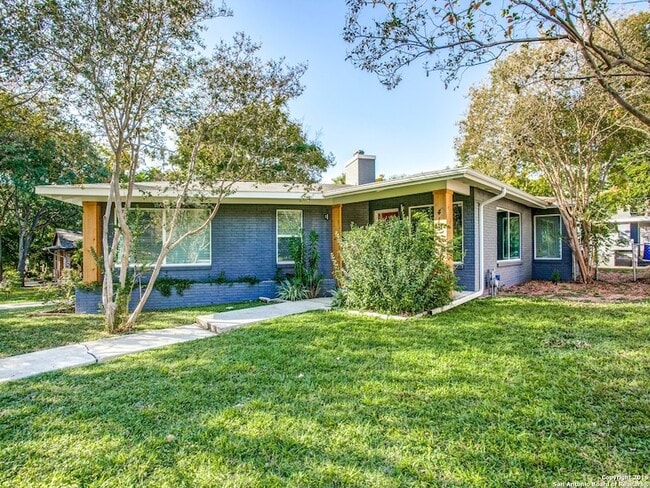 Building Photo - 413 Garraty Rd