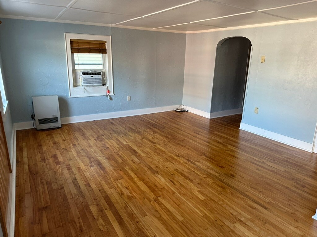 Liiving Room w/entrance hallway - 9686 Brewerton Rd