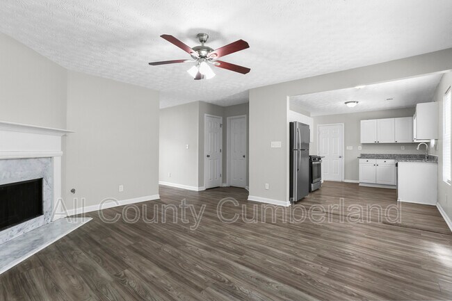 Building Photo - 879 Stonebridge Crescent