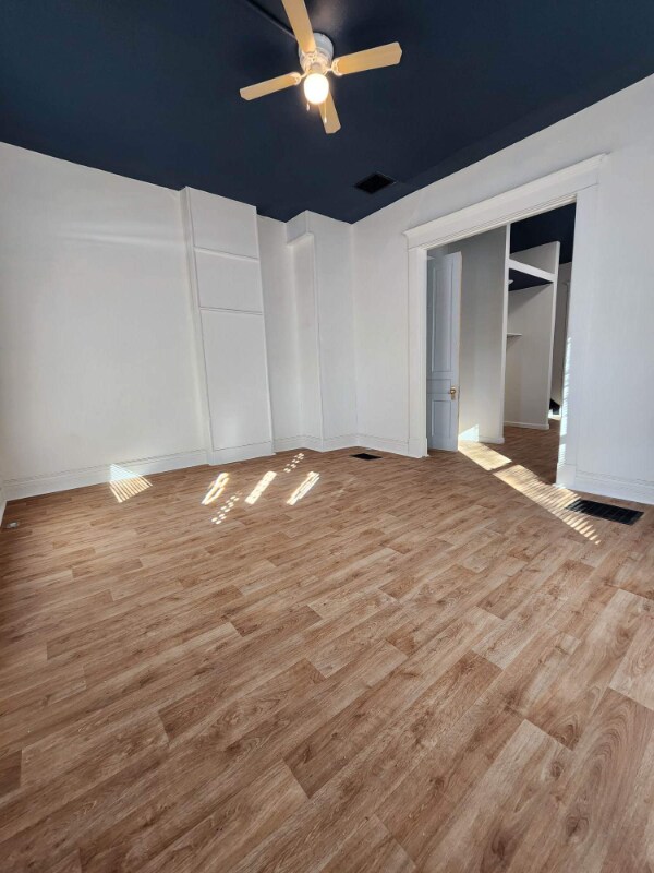 Building Photo - 19 Rose Ave