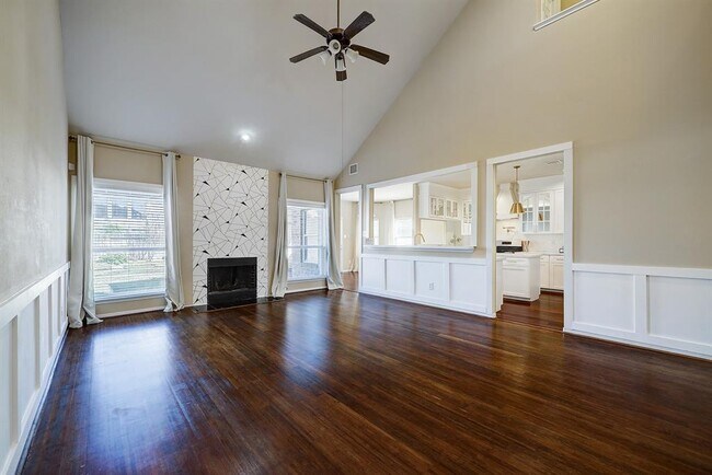 Foto del edificio - 24934 Morning Raven Ln