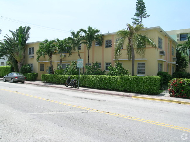 Building Photo - 8th Street Apartments