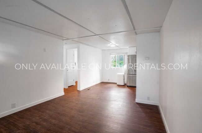 Building Photo - 540 E 500 N