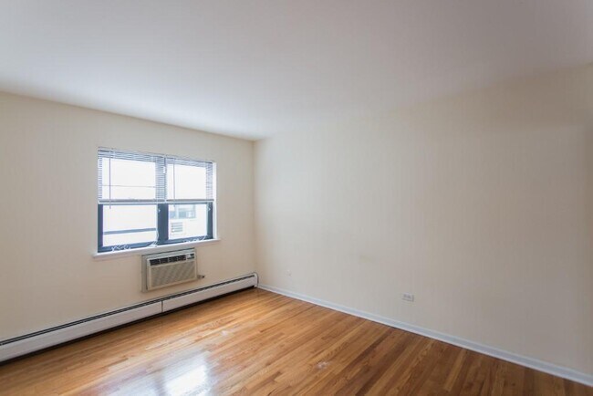 Foto del edificio - 524 W Oakdale Ave