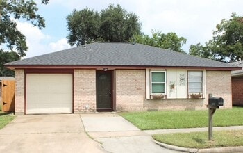 Building Photo - 1423 Kappa St