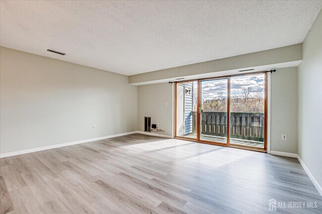 Foto del edificio - 807 Aspen Dr