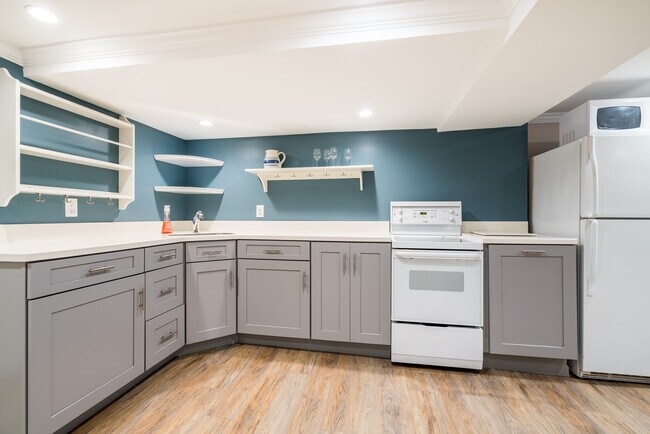 Kitchen - 5017 13th St NW