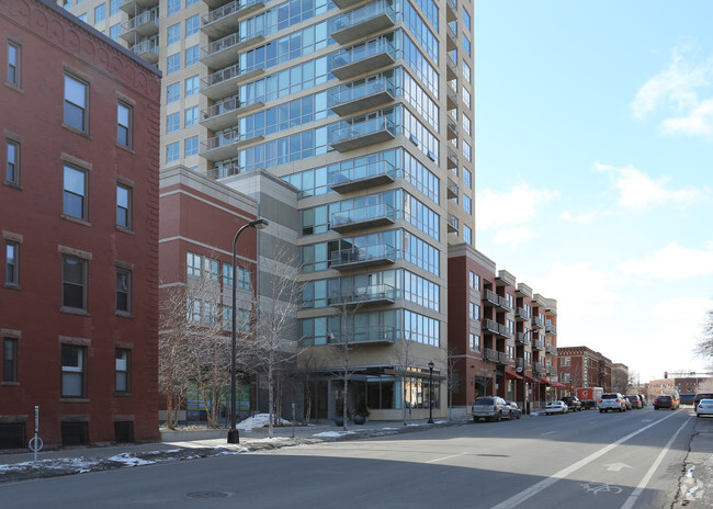 Building Photo - Skyscape Condominiums