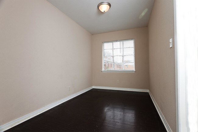 Building Photo - 6604-6606 E Cottonwood Ln