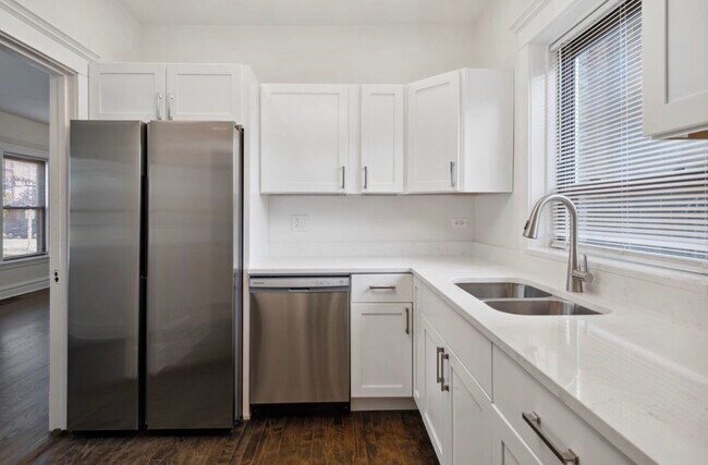 Foto del edificio - 2207 W School St