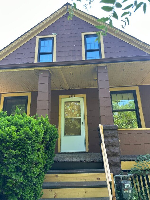 Primary Photo - 3 bedroom Single - Harvard/E 55