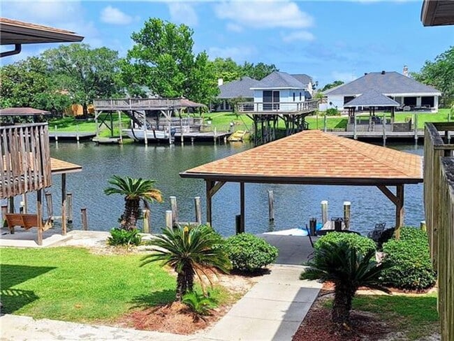 Building Photo - Waterfront Condo