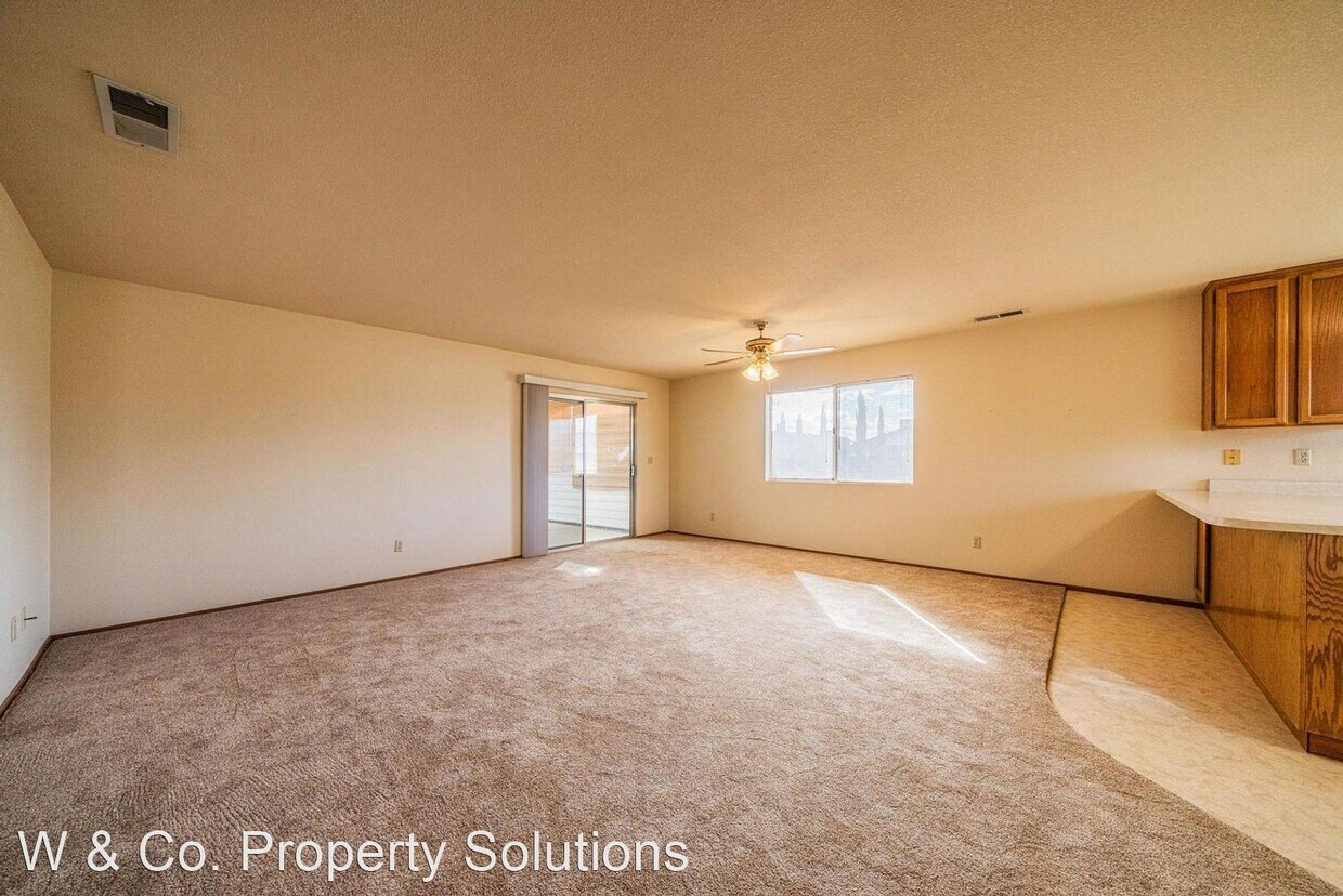Building Photo - 4 br, 2 bath House - 1703 Dakota Way