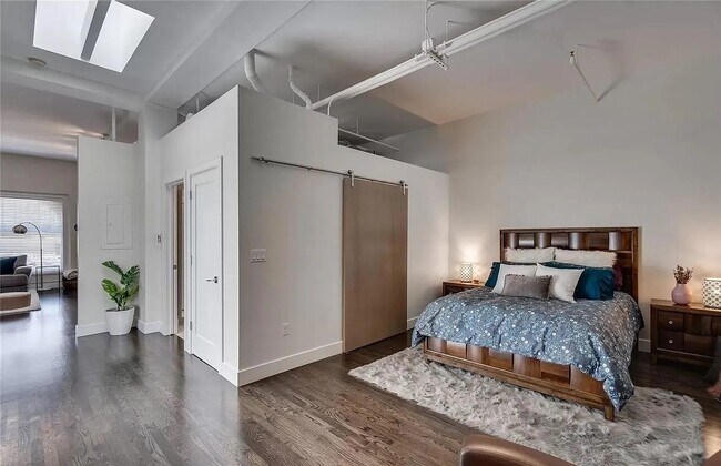Foto del edificio - Charming 1bd/1ba Condo – Denver Dry Goods ...