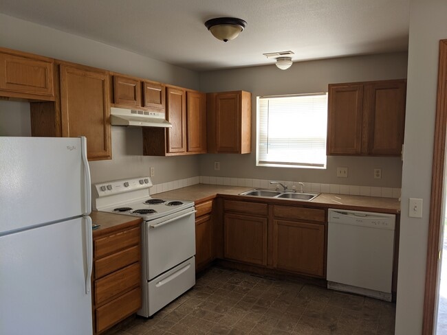 Building Photo - 1306 S Sedgwick St