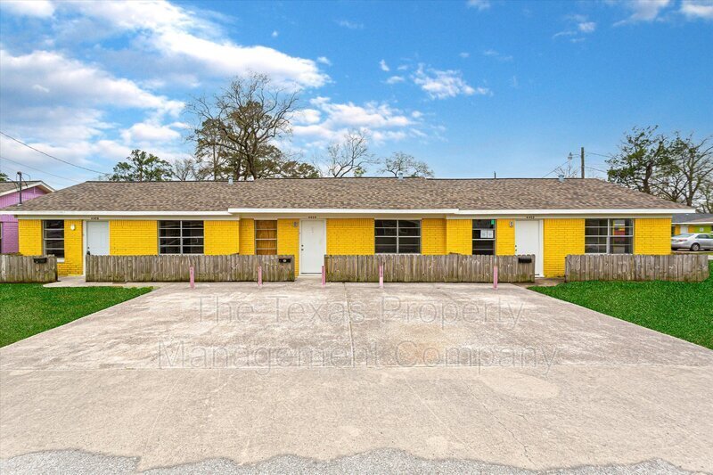 4404 Tampico St, Houston, TX 77016 Condo for Rent in Houston, TX