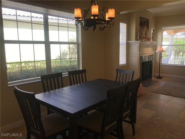 Building Photo - 15362 Scrub Jay Ln