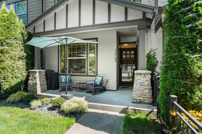 Building Photo - 2-bedroom/2.5-bathroom Townhouse, in the heart of Arbor Villebois