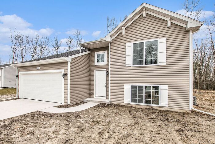 Primary Photo - 2675 Hawk Ridge Ct