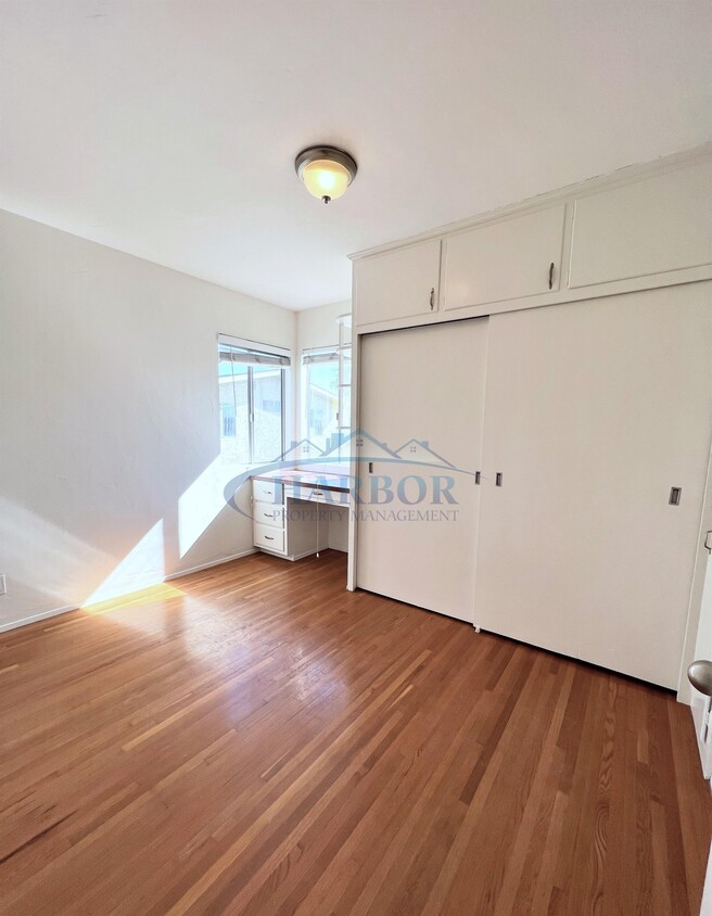 Primary Photo - 458-464 W 19th St