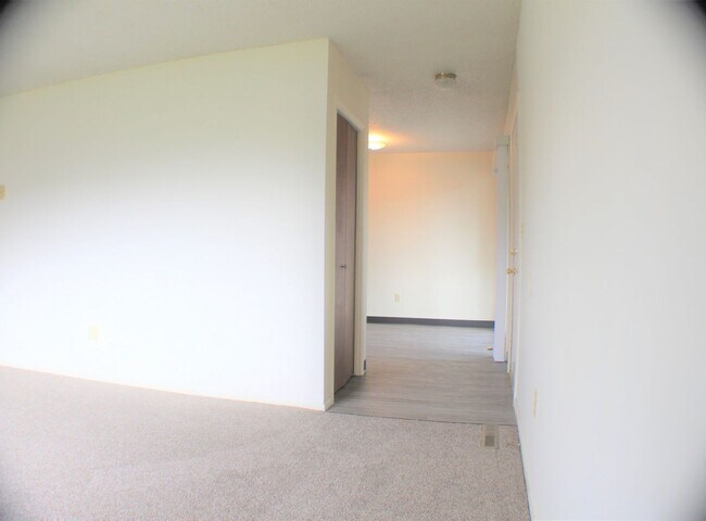 Foto del edificio - Spacious and charming conveniently located...