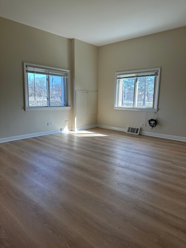 Foto del edificio - 16664 Aptakisic Rd