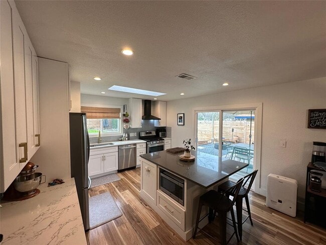 Building Photo - 5102 Greenheart Dr