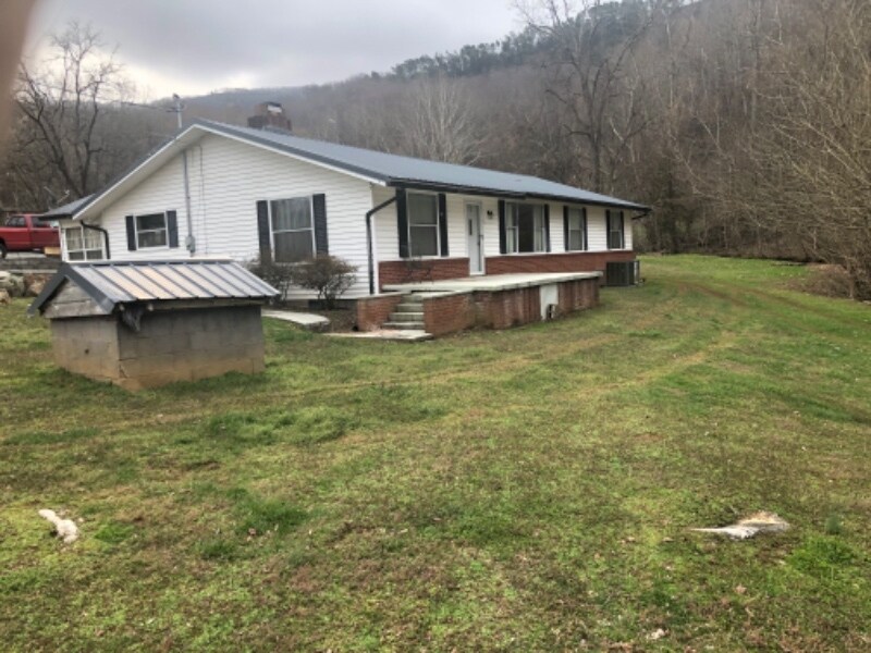 805 Reagan Springs Rd, Seymour, TN 37865 House Rental in Seymour, TN