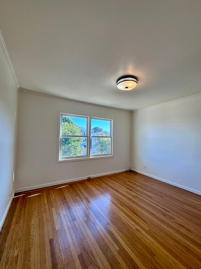 Foto del edificio - Golden Gate Heights - Ideal location - Top...