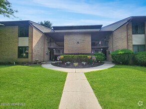 Building Photo - 38 Meadow Green Cir