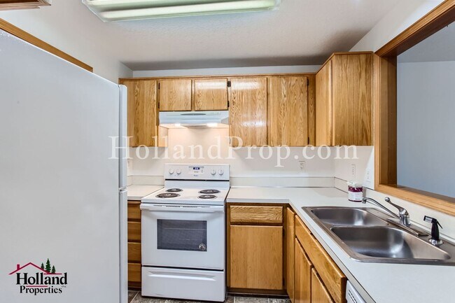 Foto del edificio - 15459-63 SW Donna Ct