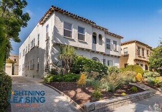 Building Photo - 6114 1/2 Saturn St