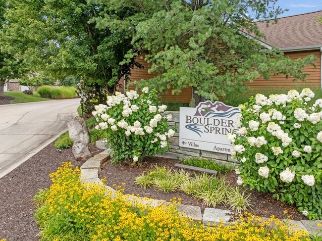 Building Photo - 2420 Boulder Springs Dr