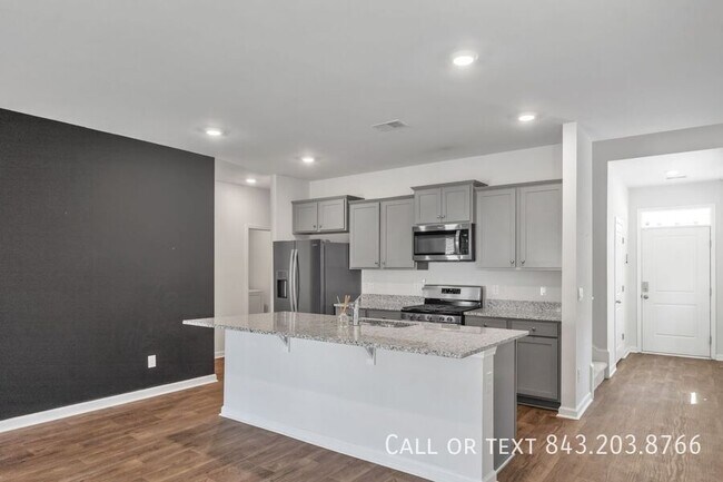 Foto del edificio - 473 Cedarview Rd