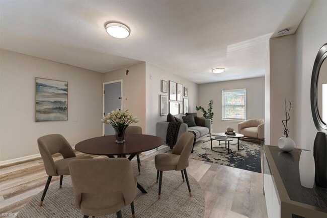 Foto del edificio - 2 br, 1 bath Triplex - 615 North 32nd Stre...