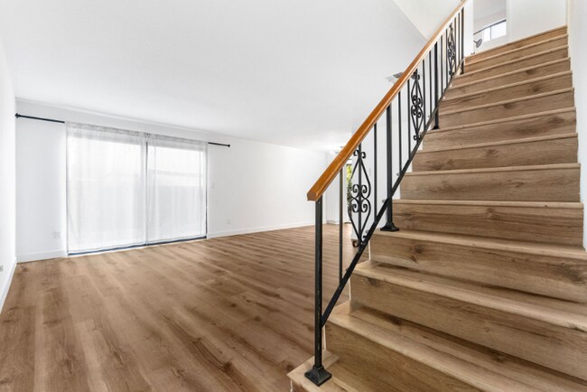 Foto del edificio - 5240 Whitsett Ave